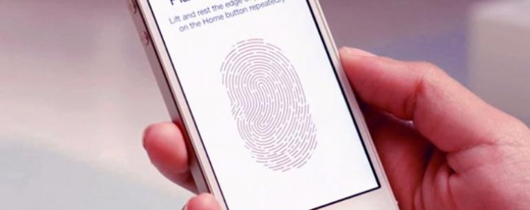 Apple предлагает использовать сканер отпечатков пальцев в своих устройствах для ловли воров