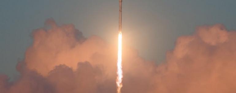 SpaceX запустит свои прототипы спутникового интернета в эти выходные
