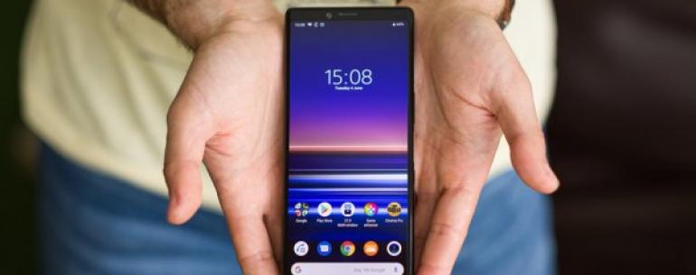 Не стыдный размер. Sony Xperia 1 получил самый длинный экран в мире