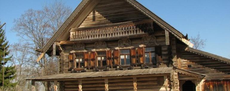 Витославлицы - Новгородский музей народного деревянного зодчества. Расположен около Свято-Юрьева мужского монастыря в нескольких километрах от Великого Новгорода.