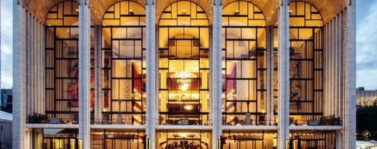 Метрополитен-опера в Нью-Йорке, США 