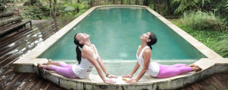  Toya Ashram занимается оздоровлением тела и души. Мы предлагаем йогу и классы медитаци + балийские танцы + семинары + садоводство + кулинарные курсы + экскурсии + церемонии + массаж + ретриты + Karma Yoga ... 